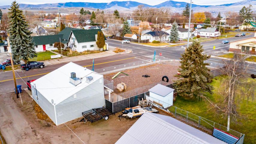 Mission Mountain Pet Service Inc.: 11 7th Ave W, Polson, MT 59860